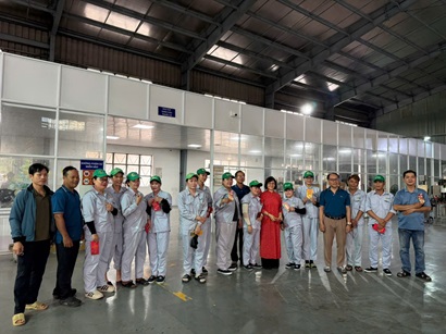 BAN TỔNG GIÁM ĐỐC LÌ XÌ ĐẦU NĂM BAN CÁN BỘ NHÂN VIÊN 2026